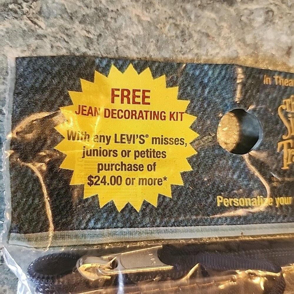 Levis Denim Jean Decorating Kit Sealed Sisterhood of the Traveling Pants 2005 - Picture 3 of 7
